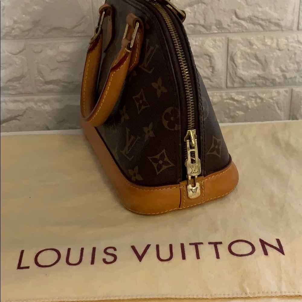 🎉 H*P*🎉 Louis Vuitton Alma Nano BB - Picture 5 of 7